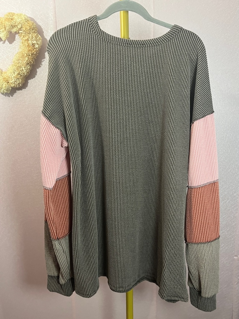 Henley Colorblock Pullover Sweatshirt by in Olive with Pink & Rust Sleeves-NWOT - Picture 2 of 5